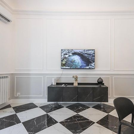 Nitti 76 Luxury Apartment Taranto Exterior foto