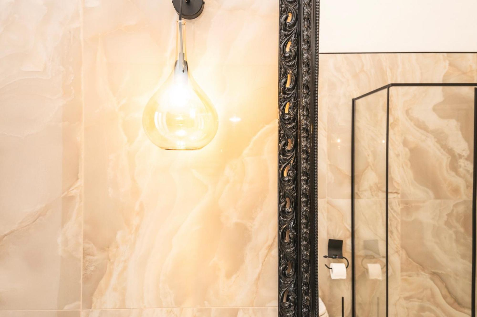 Nitti 76 Luxury Apartment Taranto Exterior foto