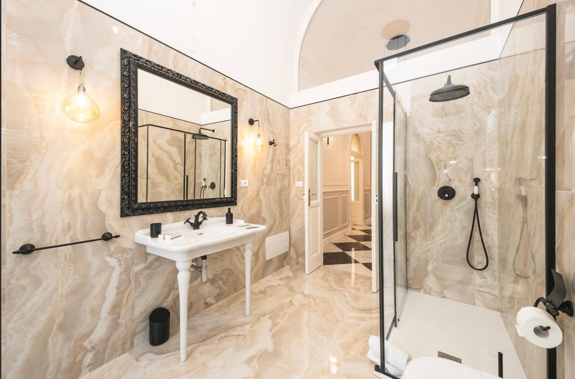 Nitti 76 Luxury Apartment Taranto Exterior foto